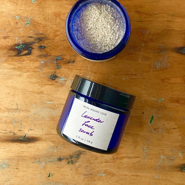 Lavender Face Scrub - a gentle organic facial cleanser and exfoliant rich in alpha-hydroxy acids (2 fl oz glass jar)