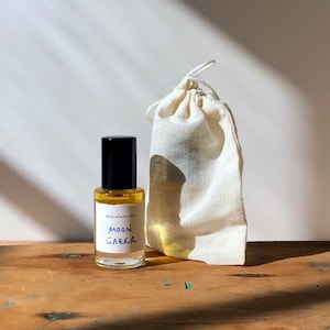 MOON GAZER natural perfume oil moonlight and night blooming flowers jasmine orris sandalwood moonflower image 3