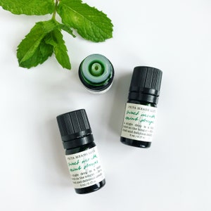 Sweet Mouth Mint Drops - a potent pocket-sized organic liquid breath freshener in a supercute green glass bottle (5 ml dropper bottle)