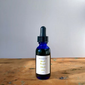 SMALL FLOWERS face oil organic face serum with elderflower, german chamomile, borage, passionfruit, hemp, pomegranate glass bottle 1 Fluid ounces