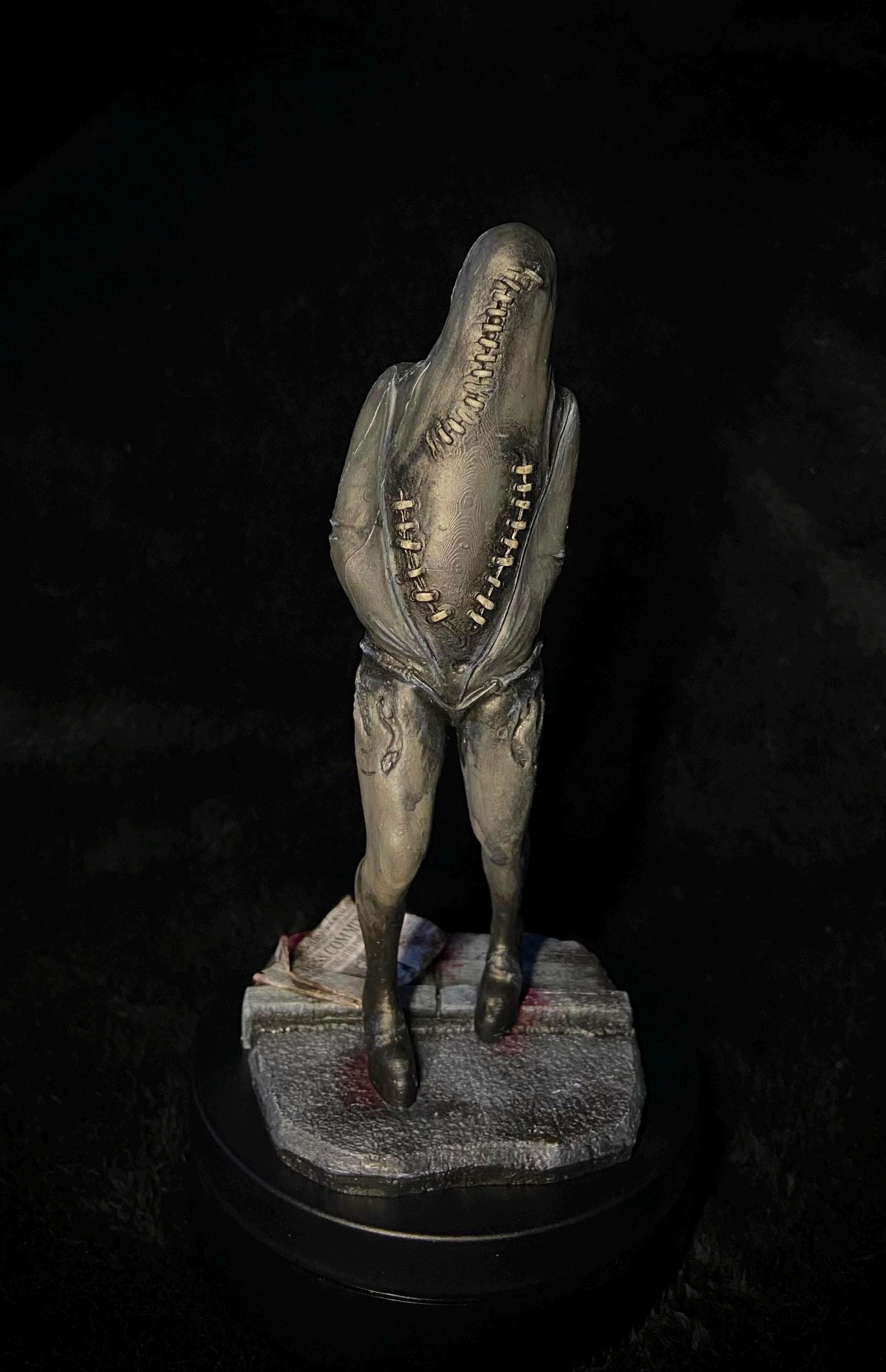 サイレントヒル ライイングフィギュア - 3D樹脂プリント 手描き ホラー