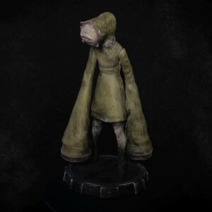 Silent Hill Mandarin / Closer Figure - 3D Resin Print Hand Painted Horror Game Figurine