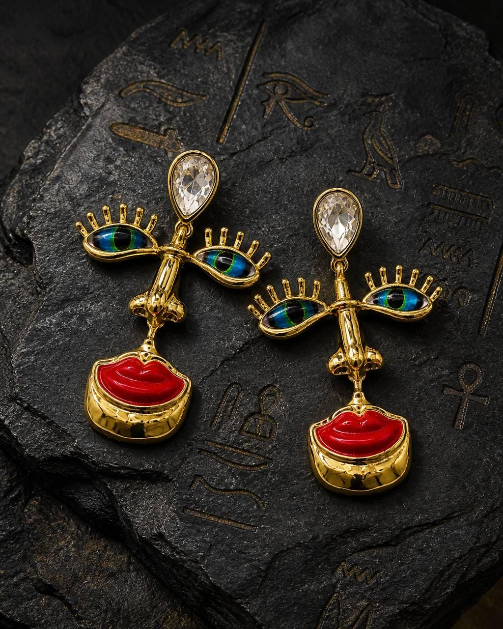 Schiaparelli jewelry - Etsy 日本