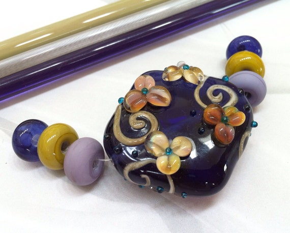 TurtleBeads Studio Sculpture Amethyst Chevron Focal Bead Lampwork Turtle Handmade in Canada Flamework Artglass Artisan Glasswork