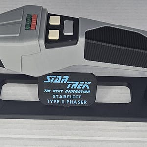 Classic Sci-Fi Type 2 Phaser Replica – Futuristic Space Explorer Blaster Prop for Collectors, Cosplay, and Display