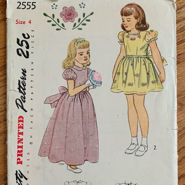 Vintage 1940s Sewing Pattern, Size 4 Girls Formal Dress in Two Lengths, Flower Girl Dress Party Dress, Simplicity 2555