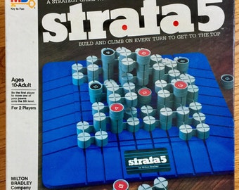 Vintage 1980s Board Game, Milton Bradley Strata 5 Game 1984 VGC Unused, 2 Player Strategy Game With A Daring Dimension