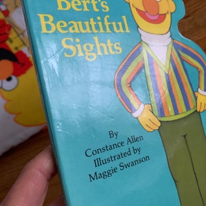 Vintage 1990s Kids Board Book, Sesame Street Berts Beautiful Sights Golden Sturdy Book 1990 Hc image 3