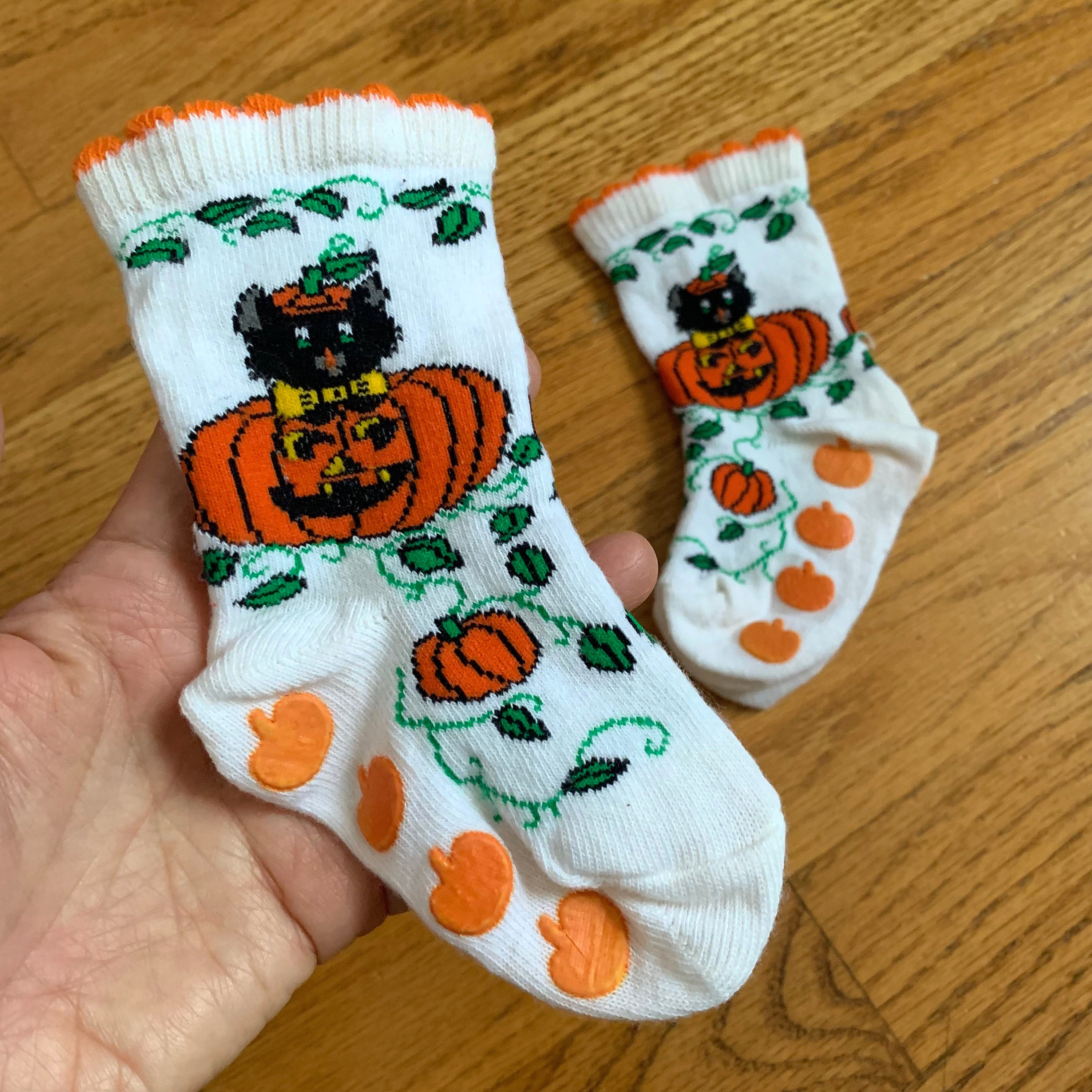 Baby halloween socks deals