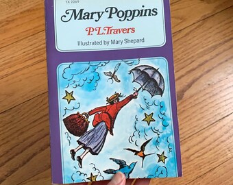 Vintage 1970s Kids Chapter Book, Mary Poppins by PL Travers 1972 Pb Scholastic Book