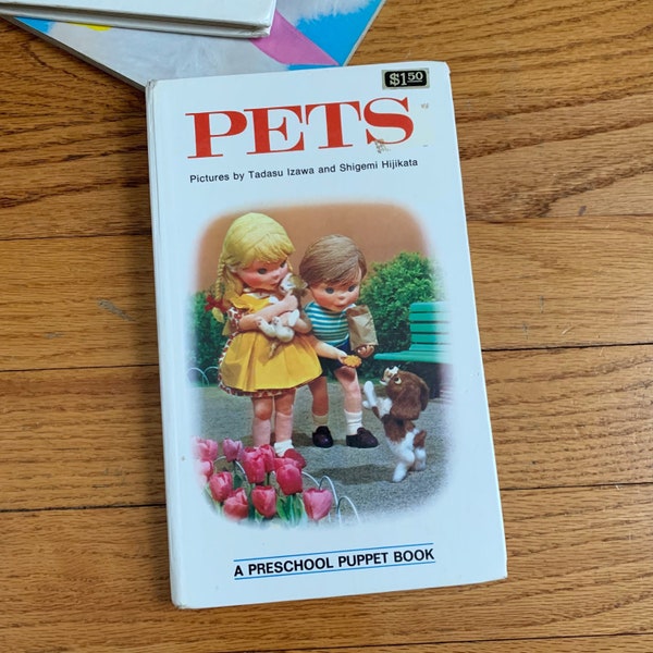 Vintage 1970s Childrens Book, Pets 1975 Hc Preschool Puppet Book, Kids Board Book