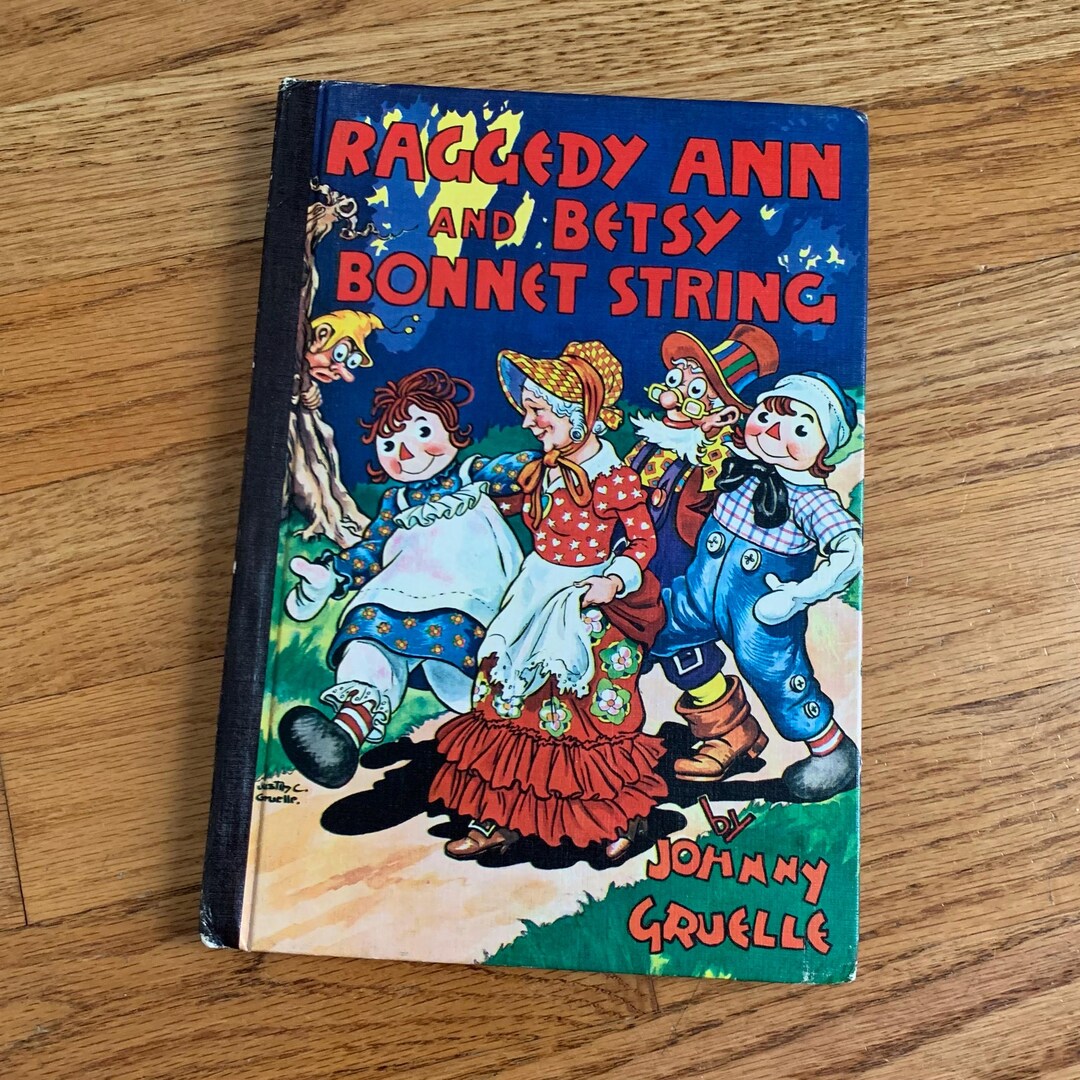 Vintage 1961 Raggedy Ann and Betsy String by Johnny Gruelle