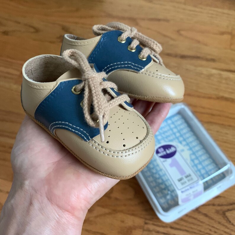 Vintage 1970s 80s Baby Shoes Size 1 Lace up Saddle Shoes Wee Etsy