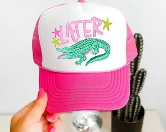 Cappellino da camionista Later Gator, divertente cappellino snapback con grafica di alligatore, cappellino da camionista Later Gator retrò, snapback in schiuma color verde acqua, stile estivo del sud