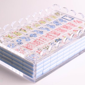 Scalloped Acrylic Box