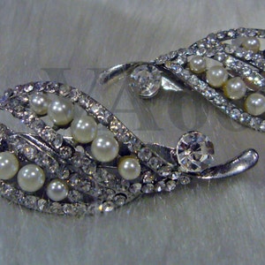 Crystal Clear n Pearls Leaf Bridal brooch, Vintage Look rhinestone brooch wedding hair accessoriess bridesmaid, Button focal point hair comb image 3