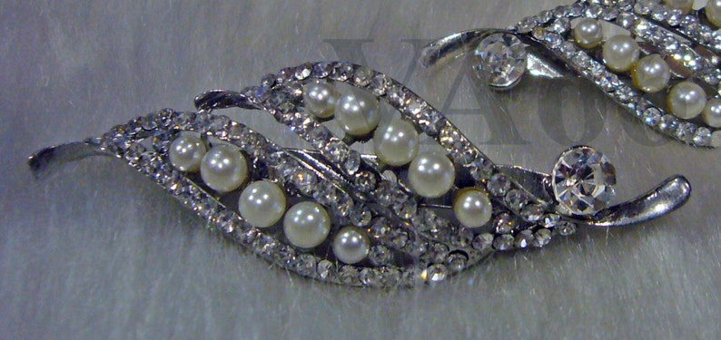Crystal Clear n Pearls Leaf Bridal brooch, Vintage Look rhinestone brooch wedding hair accessoriess bridesmaid, Button focal point hair comb image 2