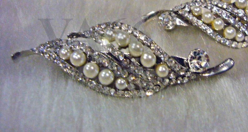 Crystal Clear n Pearls Leaf Bridal brooch, Vintage Look rhinestone brooch wedding hair accessoriess bridesmaid, Button focal point hair comb image 1
