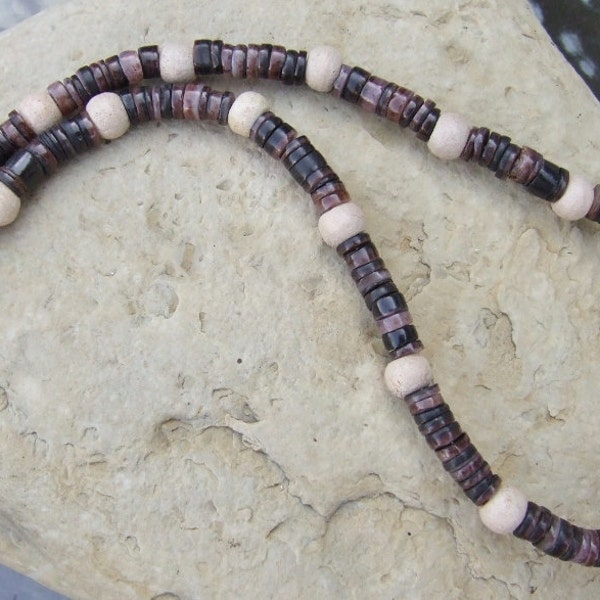 Boys Necklace in Shell and Wood