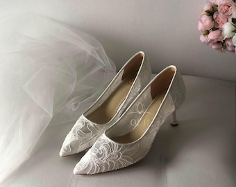 Wedding lace shoes low heel, lace bride shoes, bridal shoes, white shoes vintage lace bridal pumps comfortable bridal heels