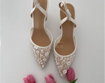 Lace Bridal Kitten Heels with Ankle Strap Elegant Low Heel Wedding Shoes for Bride Pointed Toe Slingback Satin Heels Classic Bridal Pumps
