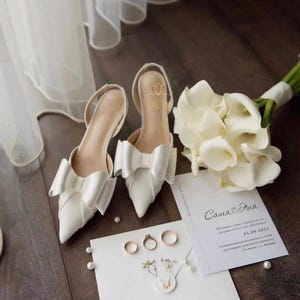 White Slingback Wedding Pumps with Pointy Heel with bow, white satin bridal heels, wedding heels, wedding shoes stilettos for bride