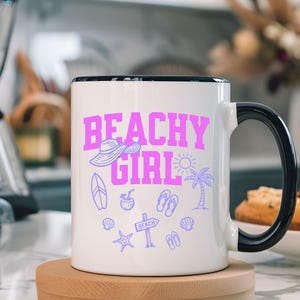 Taza de café para chica playera / Taza de playa de verano para chicas / Taza con acento de color / Regalo de verano / Taza para amantes de la playa
