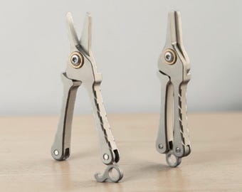 Titanium Micro Keychain Scissors – Ultralight Folding EDC Shears – Mini Pocket Snips & Travel Gear – Compact Keyring Tool