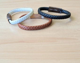 Custom Engraved USB-C Charging Bracelet – Leather Cable Wristband with Personalized Laser Engraving