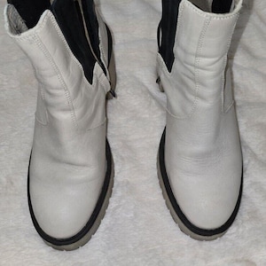 NEW Free People James Chelsea Ankle Boot Sz 8.5/39 White Leather Side Zip Womens image 1