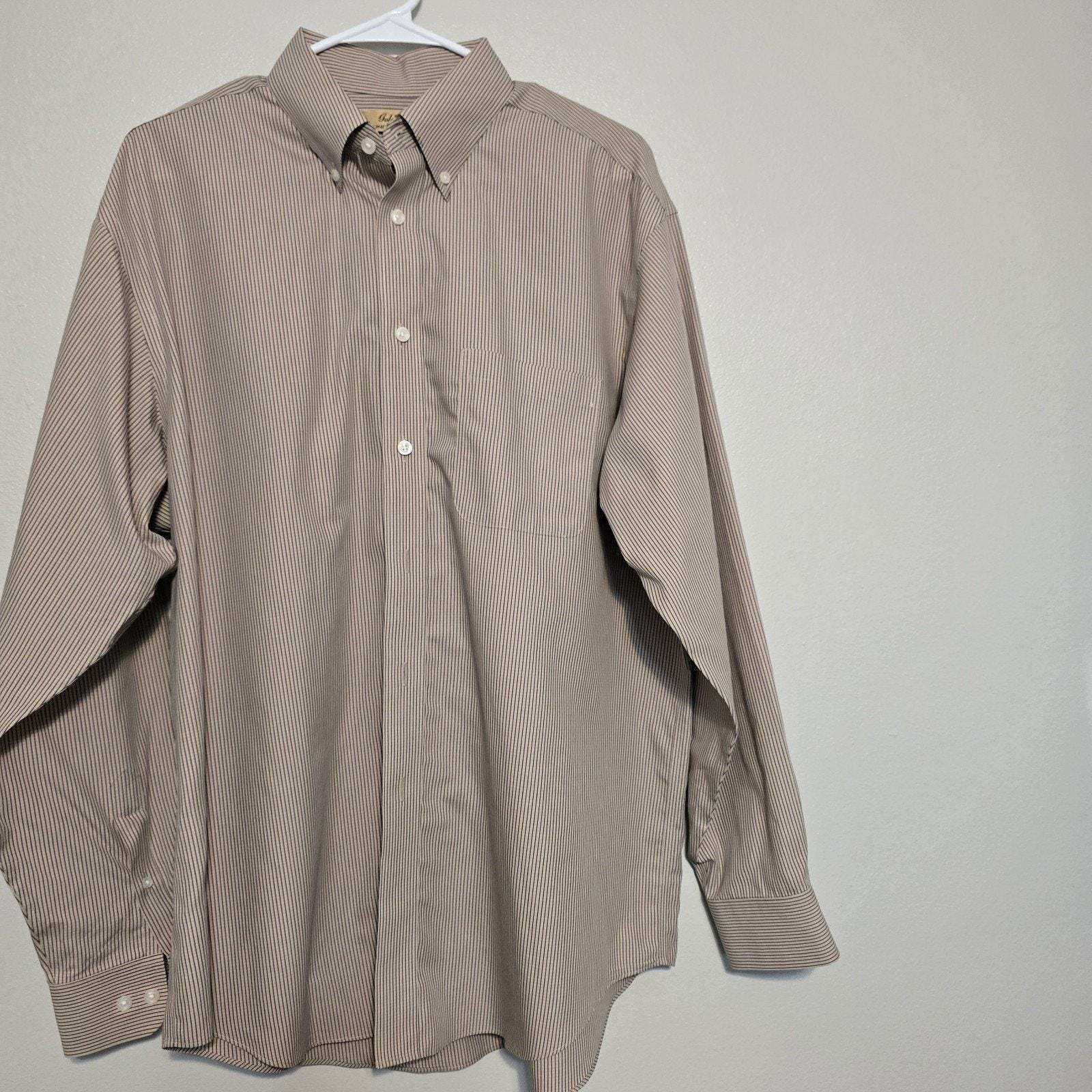 Roundtree & Yorke gold label non iron brown pinstripe large long sleeve Roundtree & Yorke gold label non iron brown pinstripe large long sleeve