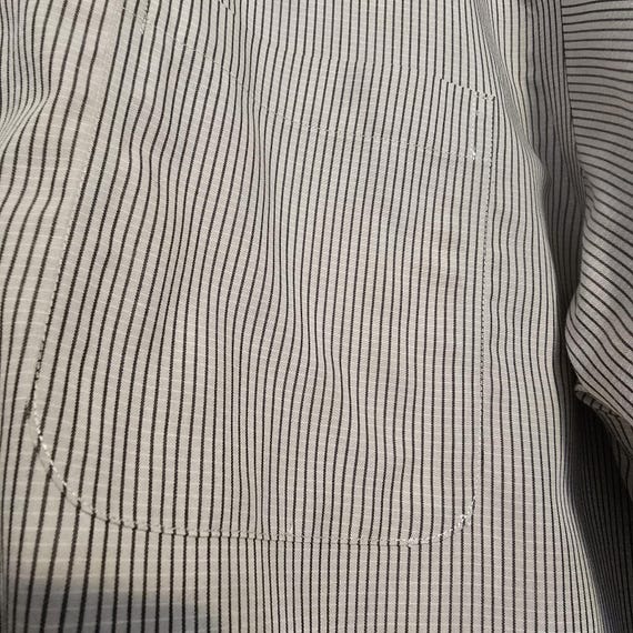 Roundtree & Yorke gold label non iron brown pinstripe large long sleeve