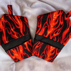 set of 2 Flaming Potholders/thumb and finger potholders