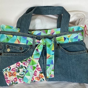 Cartera de tela vaquera azul con asa superior/tela de mariposas/cartera de tela vaquera reciclada/bolso de mano de tela vaquera/cartera de tela vaquera con asa superior