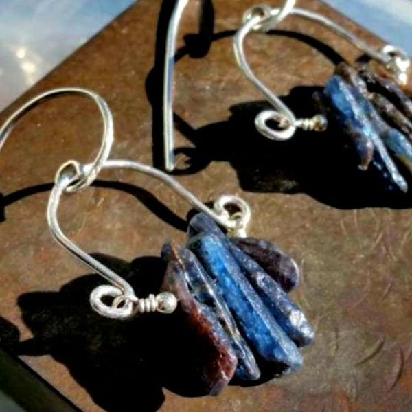 Rustic Blue Kyanite Share Earrings, 925 Silver, Dangle Earrings, Hand forged, Natural Shimmering Blue Gemstones