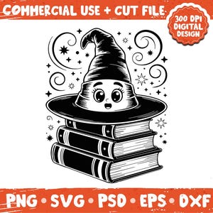 Puede incluir: Ilustración en blanco y negro de un sombrero de bruja con cara, sobre tres libros. El diseño incluye estrellas y espirales, con el texto "COMMERCIAL USE + CUT FILE" en la parte superior y "PNG • SVG • PSD • EPS • DXF" en la inferior.