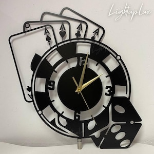 Relógio de parede de pôquer exclusivo | Relógio de parede de metal com cartas de pôquer | Decoração de sala de jogos de cassino | Arte de parede de pôquer para amantes de jogos de azar | Presente para o pai