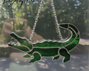 Krokodil glas-in-lood raamhanger, handgemaakt raam met dierenthema voor kinderkamer of huisdecoratie, cadeau voor natuurliefhebbers of vrienden