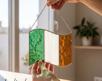 Atrapasol de vitral con la bandera irlandesa, decoración para ventana de Irlanda, regalo hecho a mano para amantes de Irlanda.