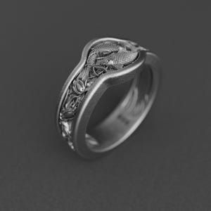 Koi Fish and Lotus Mens Band Ring, Japanese Kanji Ornamental Wedding Men&#39;s Band, Sterling Silver Nature Ring, Pisces Jewelry
