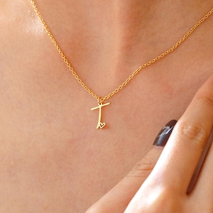 Pequeño collar con inicial en forma de corazón, collar con letras personalizado, delicado collar con inicial en forma de corazón, collar con colgante con letra inicial, regalo para el Día de la Madre
