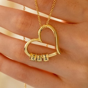 Personalized Heart Engraved Name Necklace, Family Name Necklace, Mother Necklace With Kids Name, Heart Charm Pendant, Christmas Gift for Her