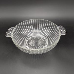 Ribbed Serving Bowl