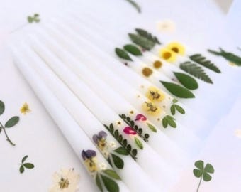Velas botánicas con campanillas — Juego de 5 velas para rituales con flores secas