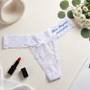 Personalisierte bestickte Spitze Braut Tanga, benutzerdefinierte Hochzeitsgeschenk, Geschenk für die Braut