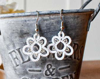 Dainty White Flower Earrings | Lace Jewelry | White earrings | Lightweight Beaded Lace Earrings | Floral Earrings | Mom Gift | Gift for Wife