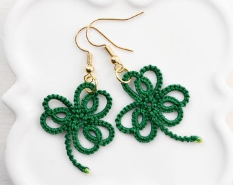 St Patricks Day earrings | Shamrock earrings | Four leaf clover earrings | Celtic earrings | Lucky earrings, emerald green | St Paddys Day