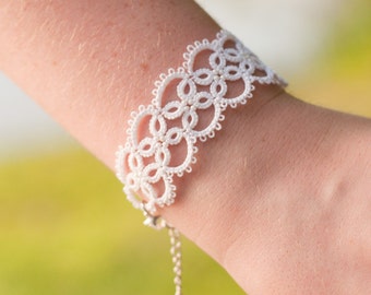 Heirloom white lace wedding bracelet for bride to be | Lace bridal jewelry | Gift for her