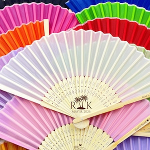 Leque de tecido colorido para casamento/Leques de casamento personalizados/Presentes para madrinhas/Lembrancinhas para festa de casamento/Presentes para padrinhos/Leques para chá de panela