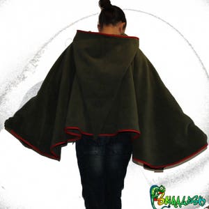 Cape poncho capuche lutine personnalisable image 3